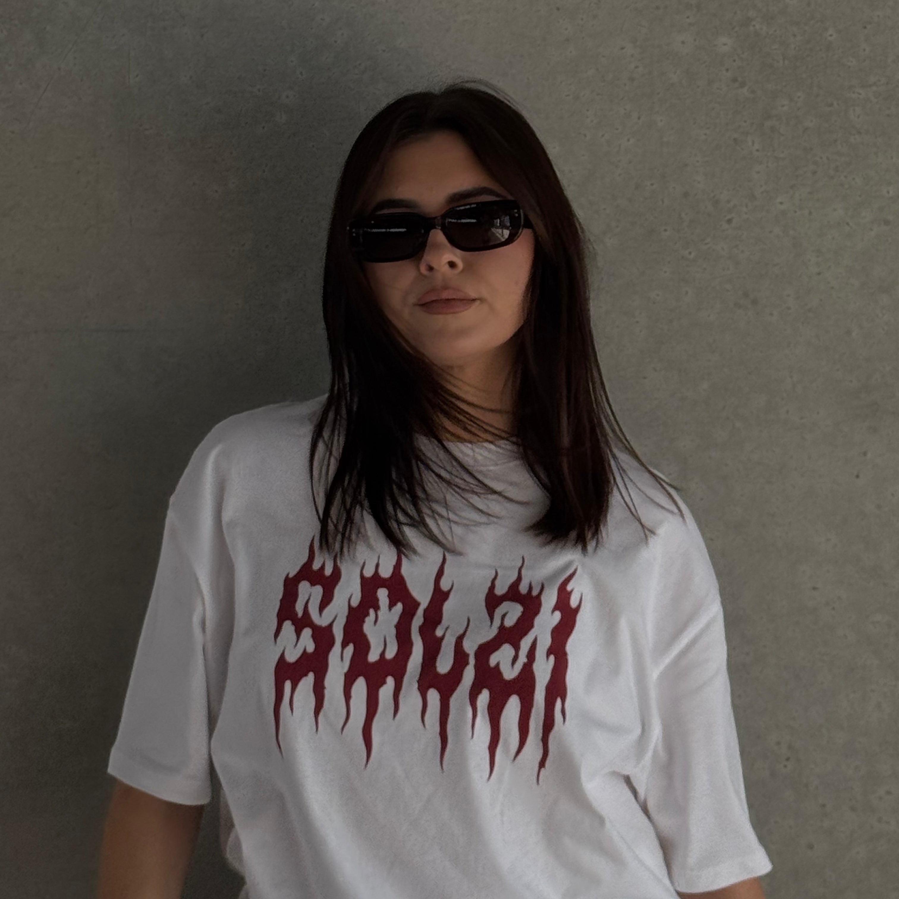 Solzi Metal Tee white oversized cotton tee for women and men
Solzi oversized tee white graphic shirt